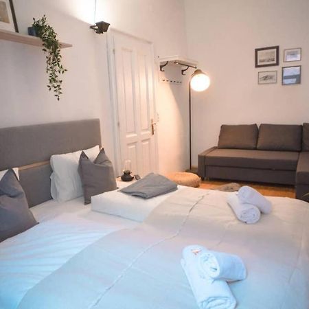 Cosy And Spacious Apartment In The Heart Of インスブルック エクステリア 写真